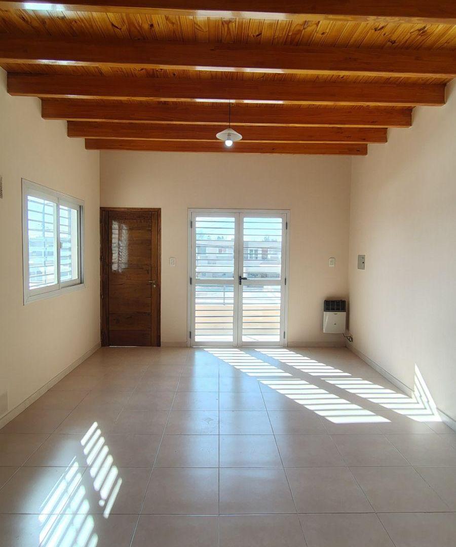 Departamento de 80 m² con 2 dormitorios en alquiler en Jesús Nazareno en Barrio Privado