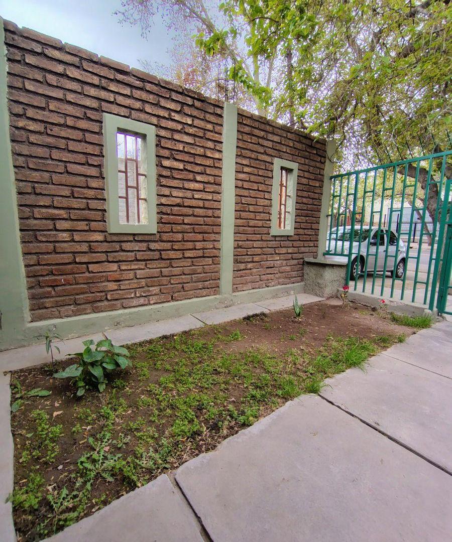 Foto de Casa de 245 m² con 2 dormitorios en venta en Las Heras, imagen 2