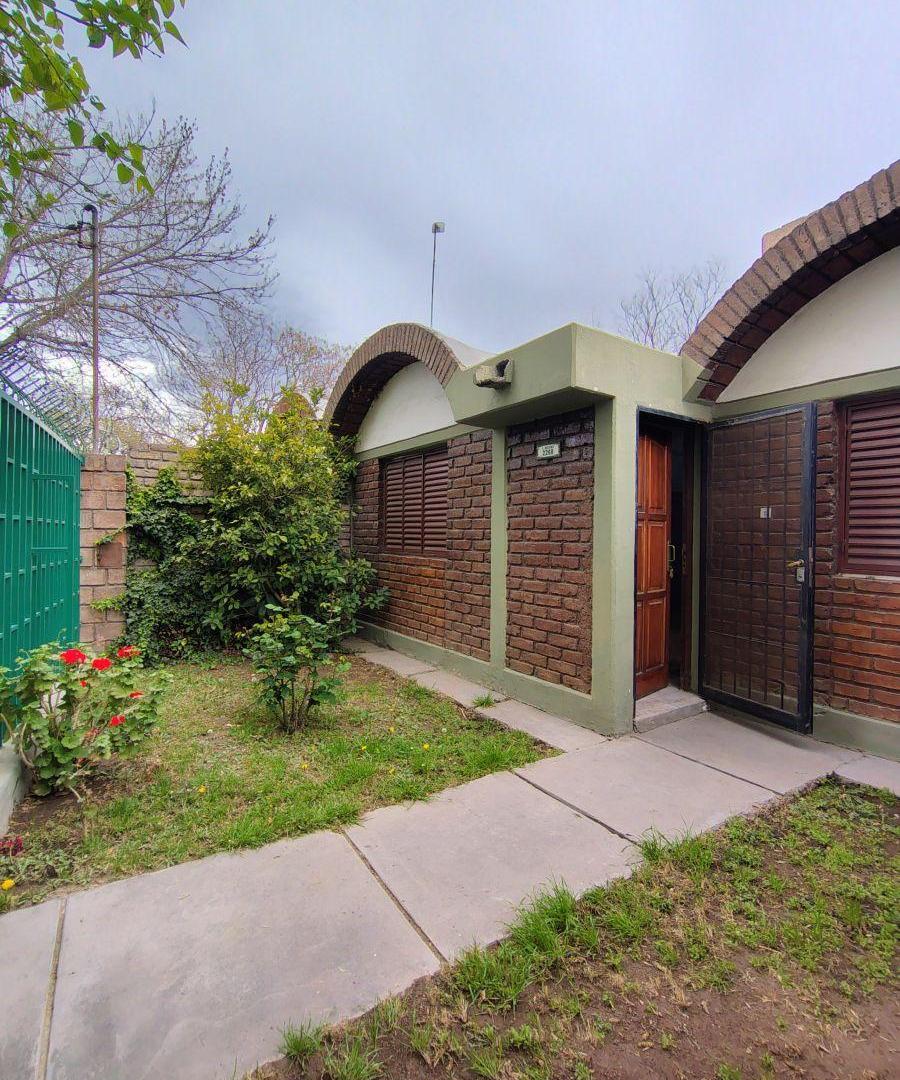 Foto de Casa de 245 m² con 2 dormitorios en venta en Las Heras, imagen 1