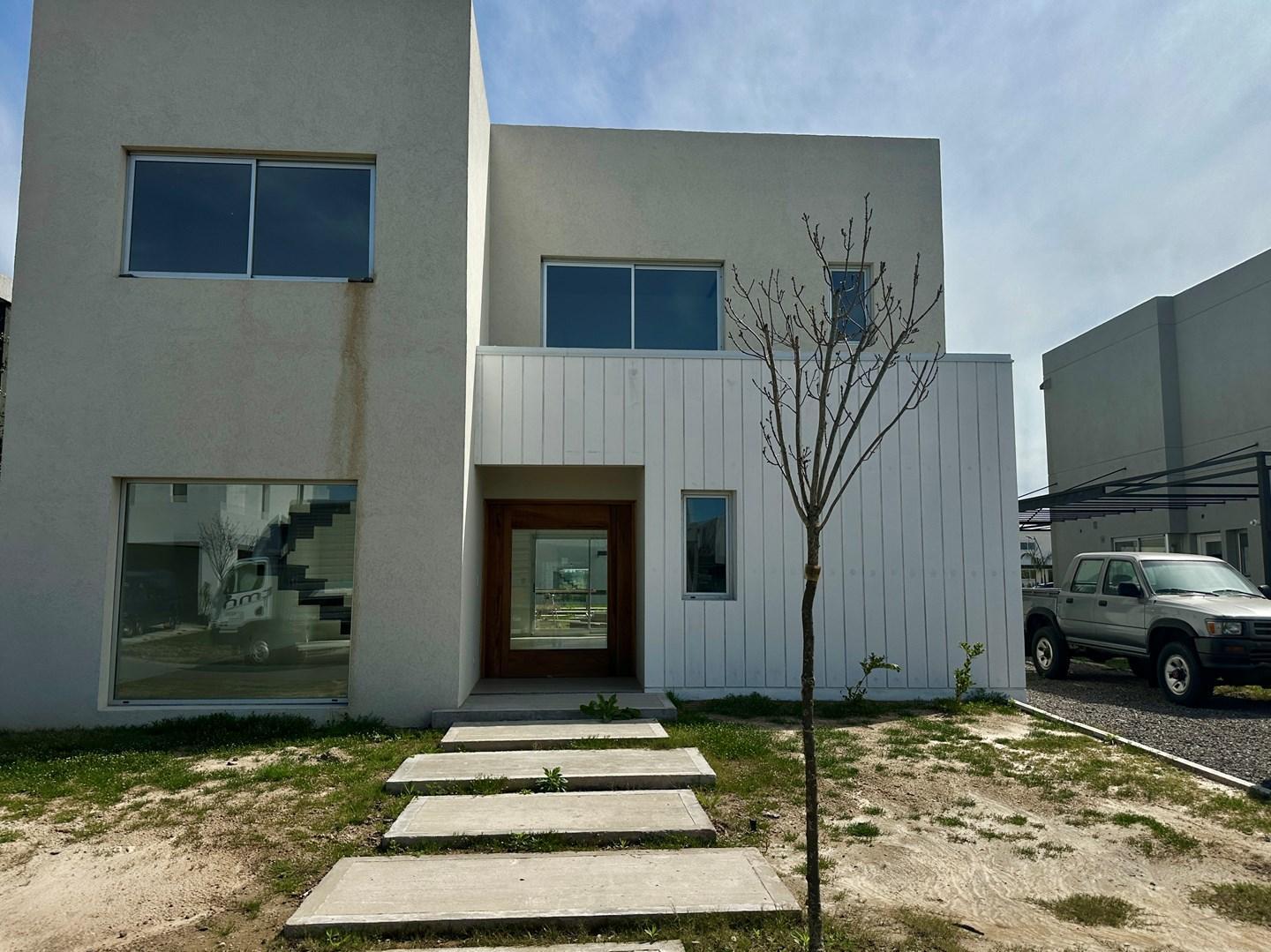 Casa  en Alq. Temporario en Carpinchos, Nordelta, Tigre