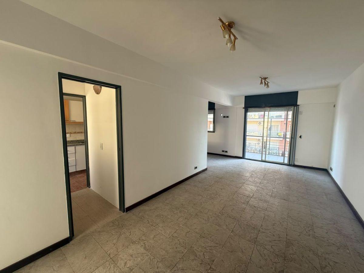 Foto de Departamento en Venta - 3 Ambientes con Terraza Propia - Caballito, imagen 1