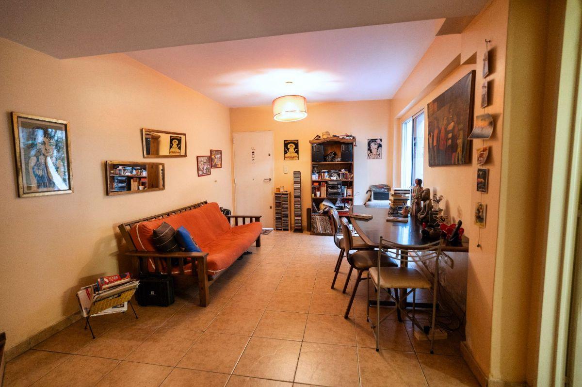 Foto de PH en Venta - 3 Ambientes con Patio - Refaccionado a Nuevo - Balvanera, imagen 2