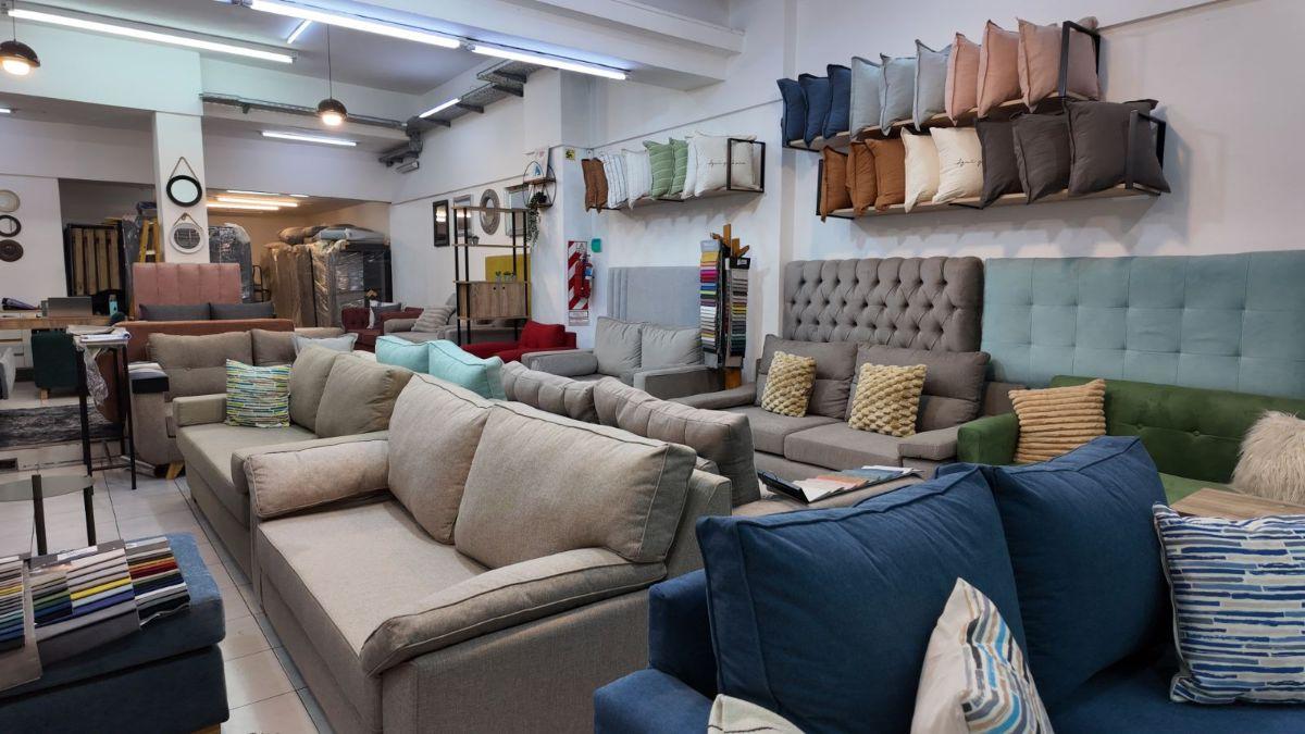 Foto de Local en Venta - Sobre Avenida Comercial - Balvanera, imagen 2