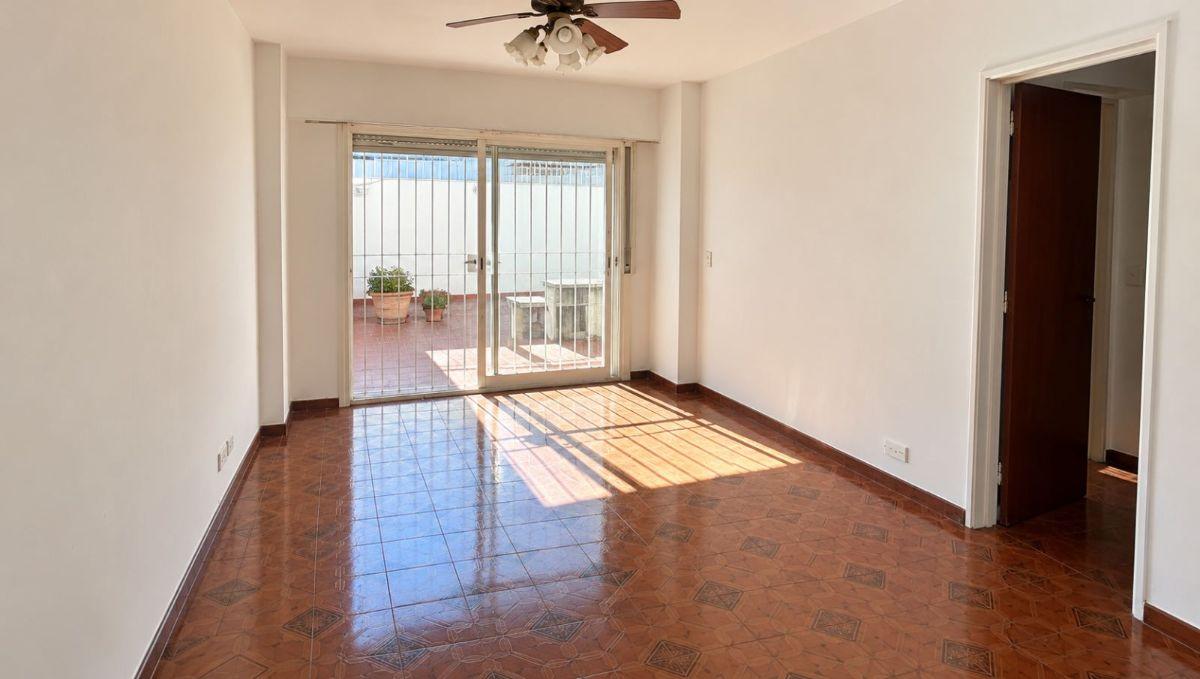Foto de Departamento en Venta - 2 Ambientes con Patio Parrilla y Cochera, imagen 2