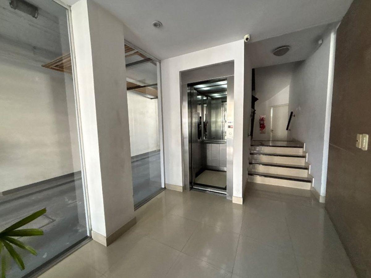 Foto de DEPARTAMENTO 3 AMBIENTES PASANTE EN EXCELENTE ESTADO, imagen 2