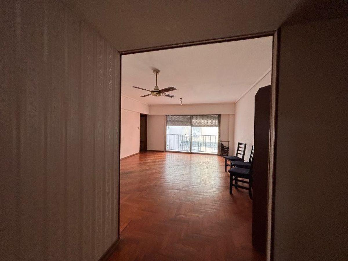 Foto de DEPARTAMENTO 3 AMBIENTES CON DEPENDENCIA DE SERVICIO, imagen 1