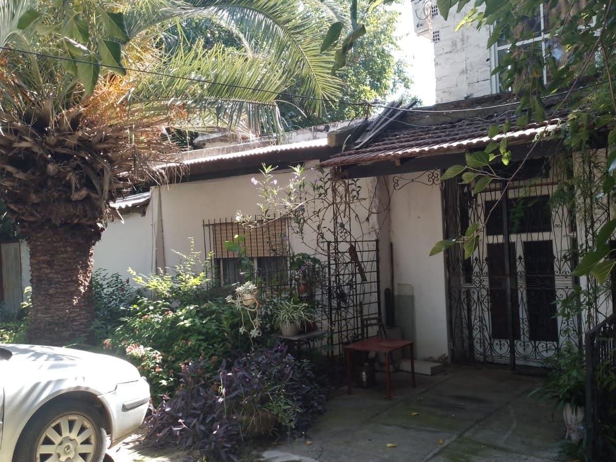 Casa Tipo Quinta, con Local a La Calle. 1