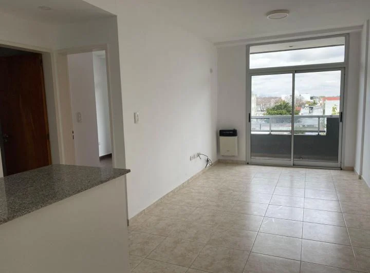 Departamento un dormitorio en alquiler, La Plata 2