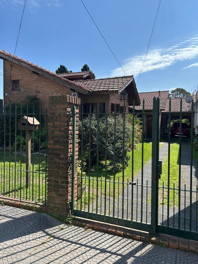 Casa en venta con piscina La Plata