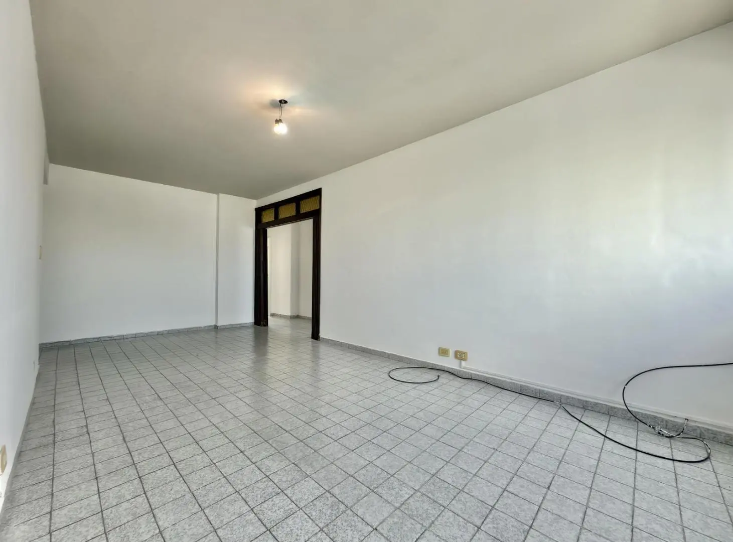 Departamento 5 ambientes sobre Calle 7 2