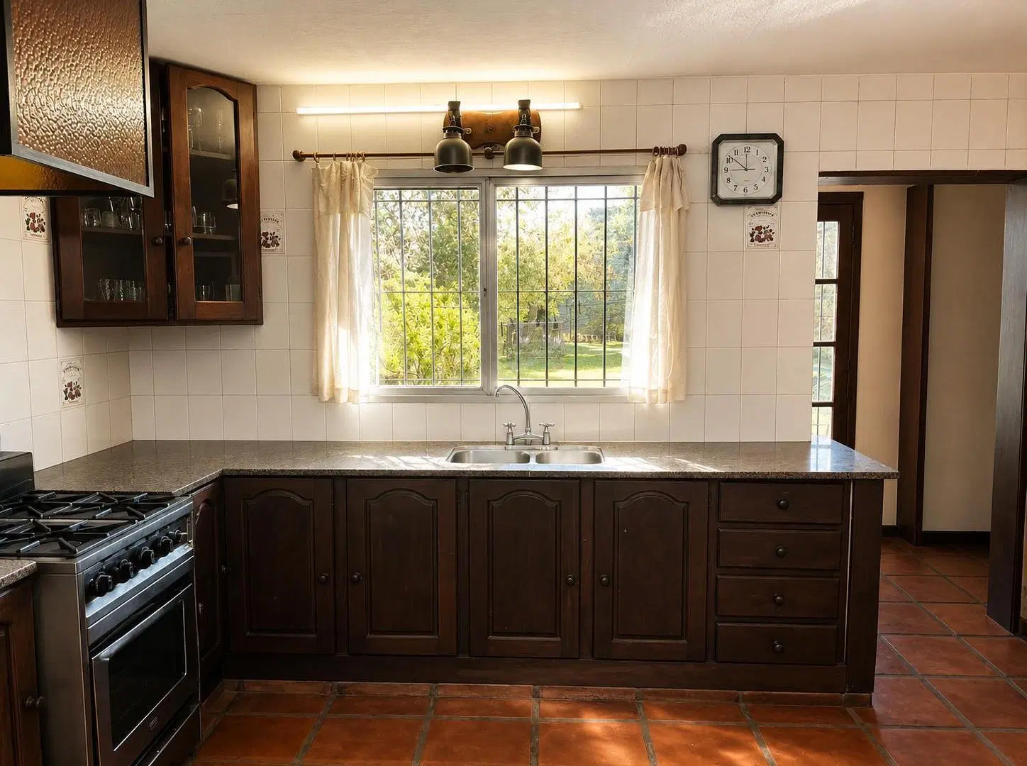 Casa en venta en City Bell (entre caminos) con pileta, amplio fondo y lote de 500 m² 4