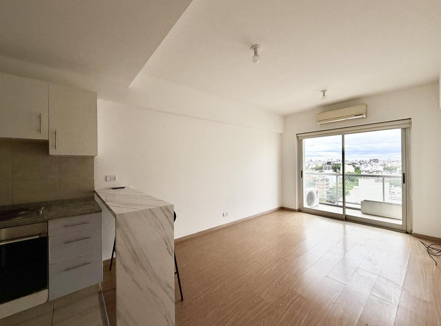 Foto de Departamento en alquiler 2 ambientes en torre de categoría, imagen 1