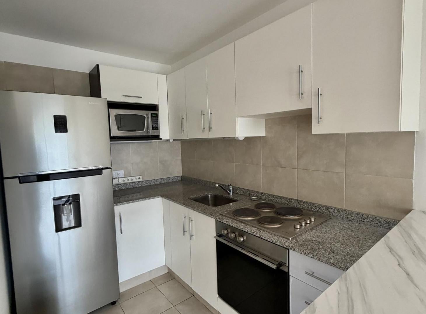 Foto de Departamento en alquiler 2 ambientes en torre de categoría, imagen 5