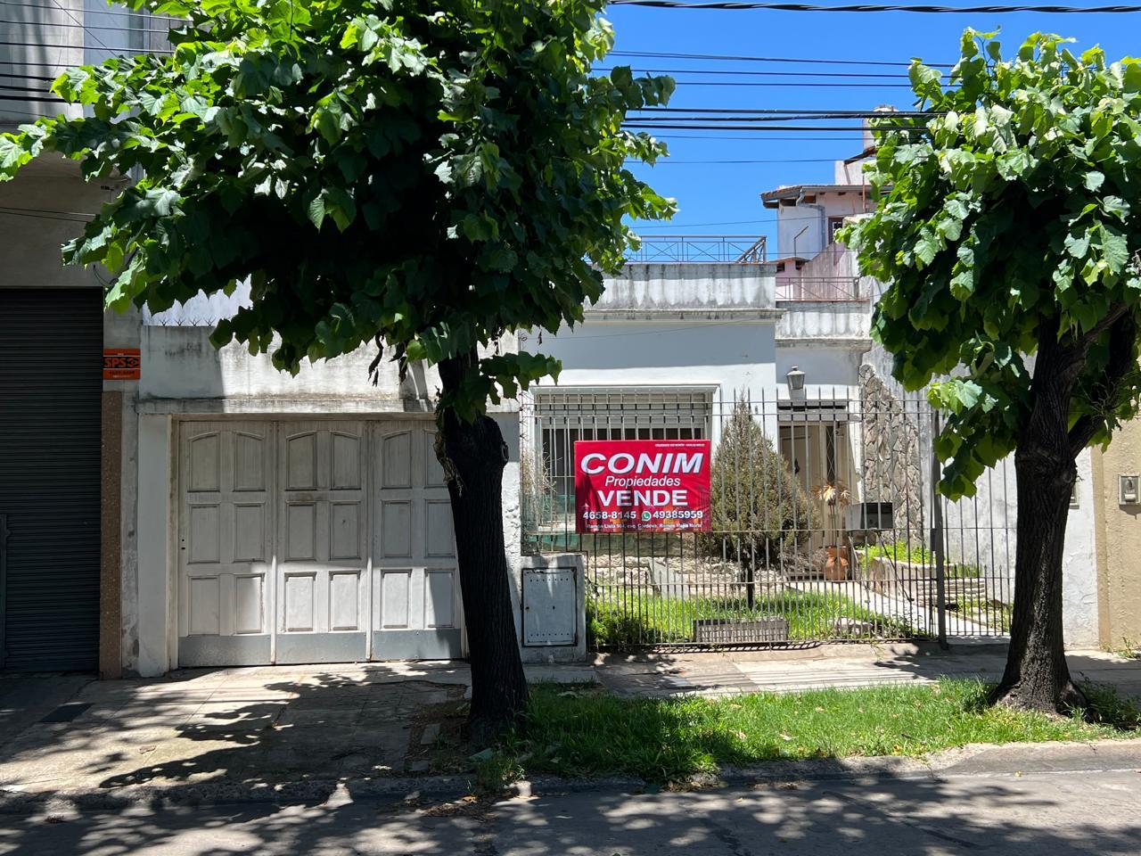 OPORTUNIDAD !! VILLA SARMIENTO-REGIA CASA AMERICANA 4 AMB. TODA EN P.B. A RECICLAR-2 C/AVDA. GAONA.