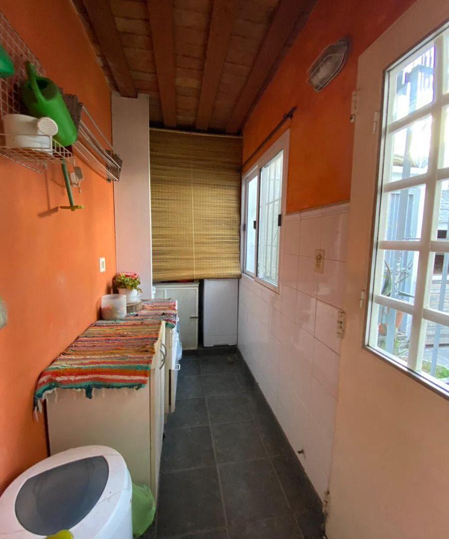 DUPLEX 4 AMPLIOS AMBIENTES. "APTO CREDITO Y VENTA FIRME" - SUPERF. de 88 m² EN VENTA EN V. SARMIENTO