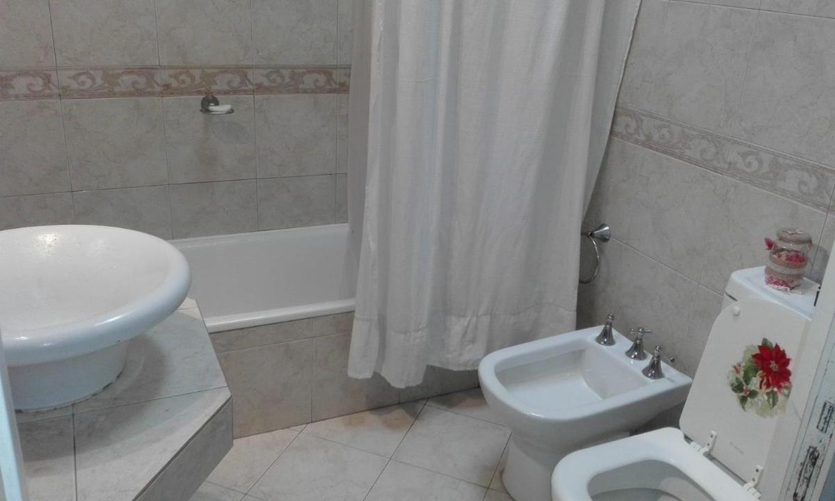 Vendo Casa Amplia y Cómoda en Barrio Los Aromos Cañuelas 3