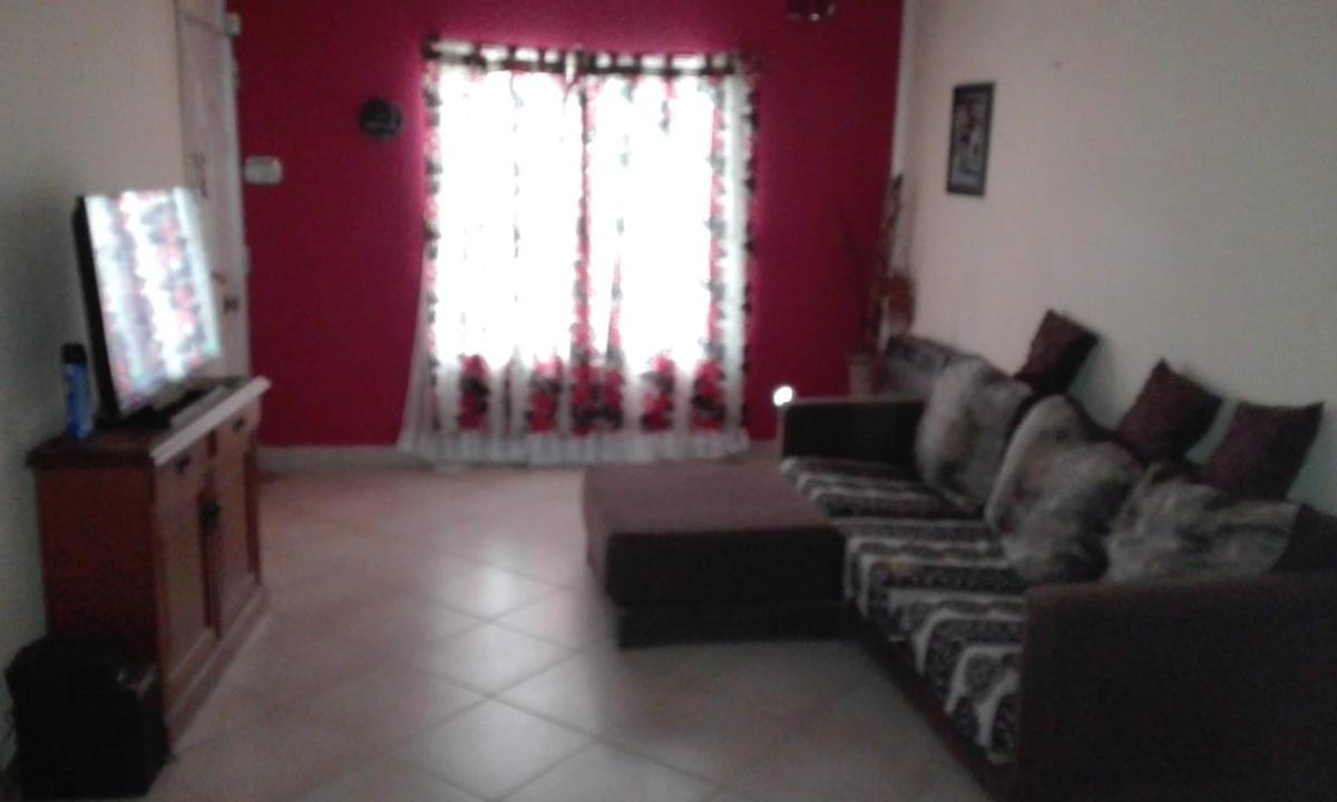 Vendo Casa Amplia y Cómoda en Barrio Los Aromos Cañuelas 2