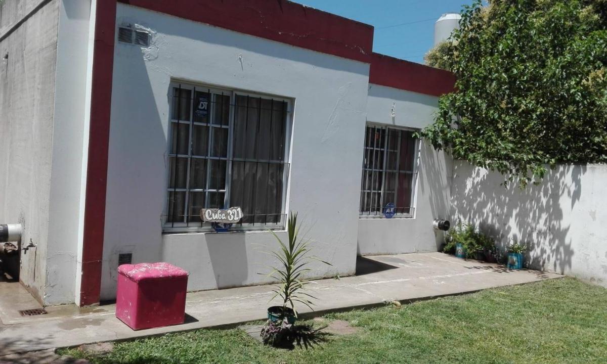 Vendo Casa Amplia y Cómoda en Barrio Los Aromos Cañuelas 4