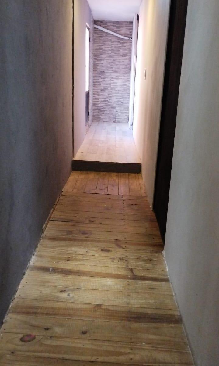 "Excelente Casa con 2 Locales Comerciales" 2