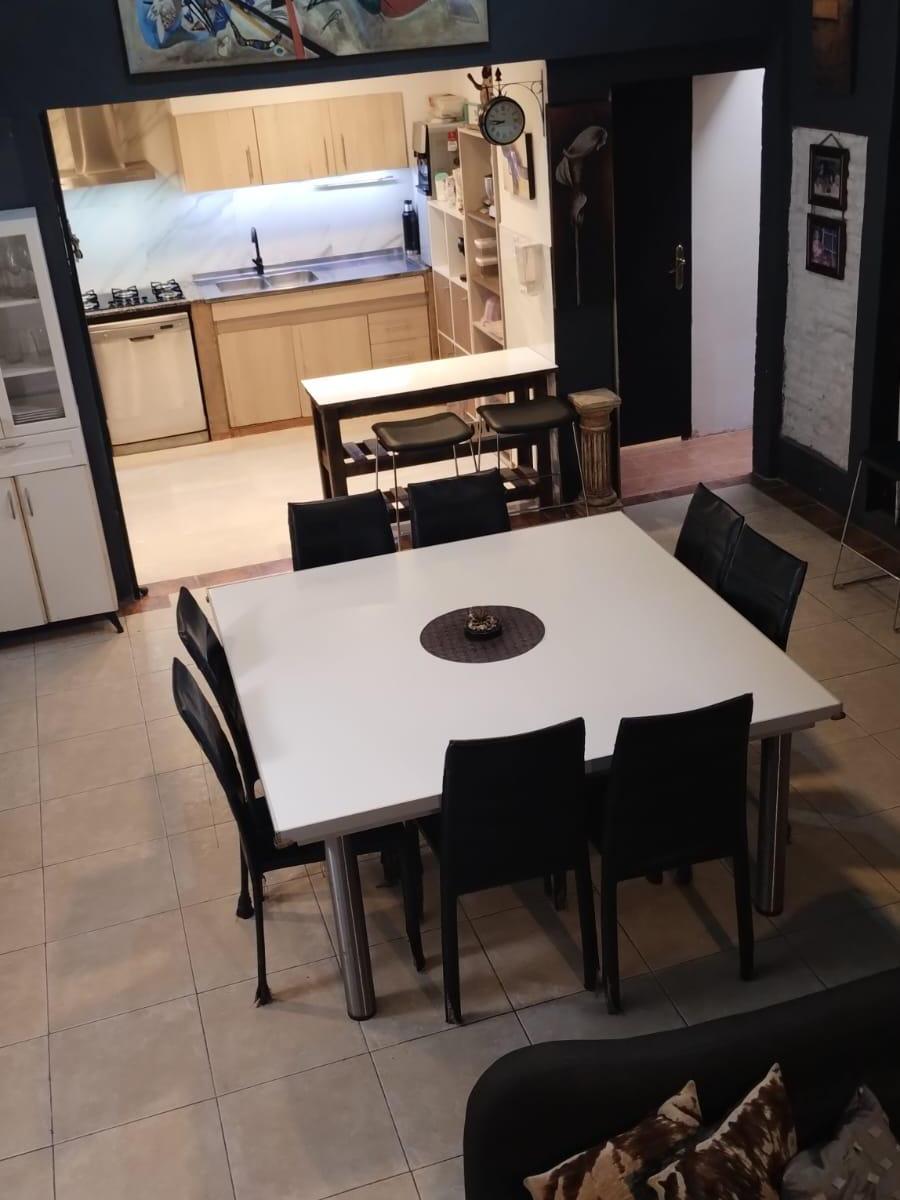 "Excelente Casa con 2 Locales Comerciales" 3