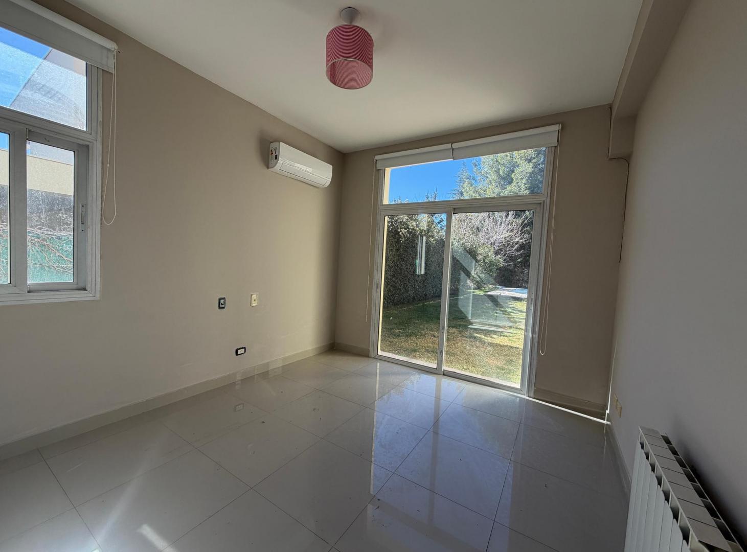 Foto de Alquiler Casa 4 dormitorios Lujan de Cuyo con Amenities, imagen 4