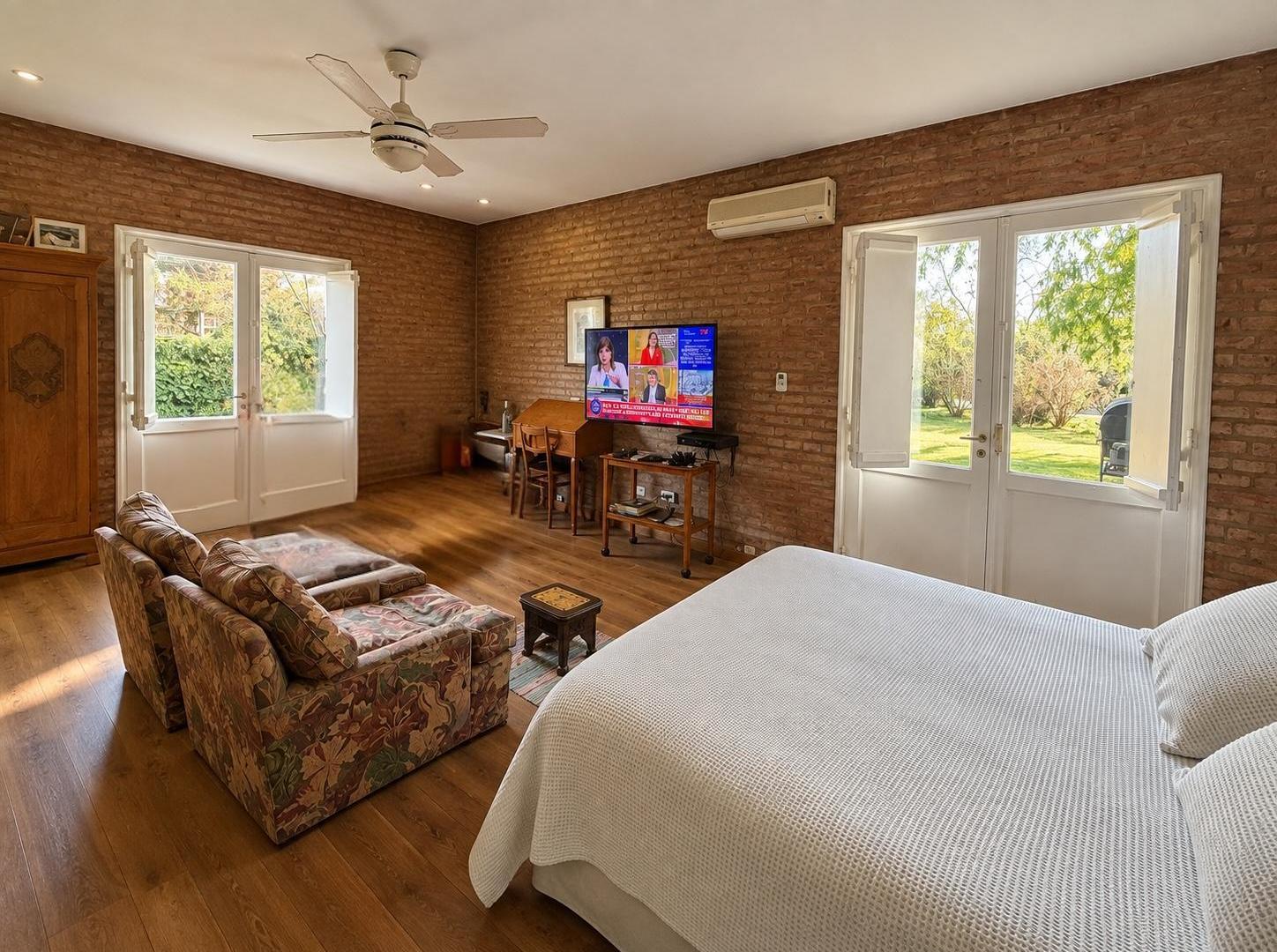 Foto de Venta casa con Amenities en barrio privado Guaymallén, imagen 2