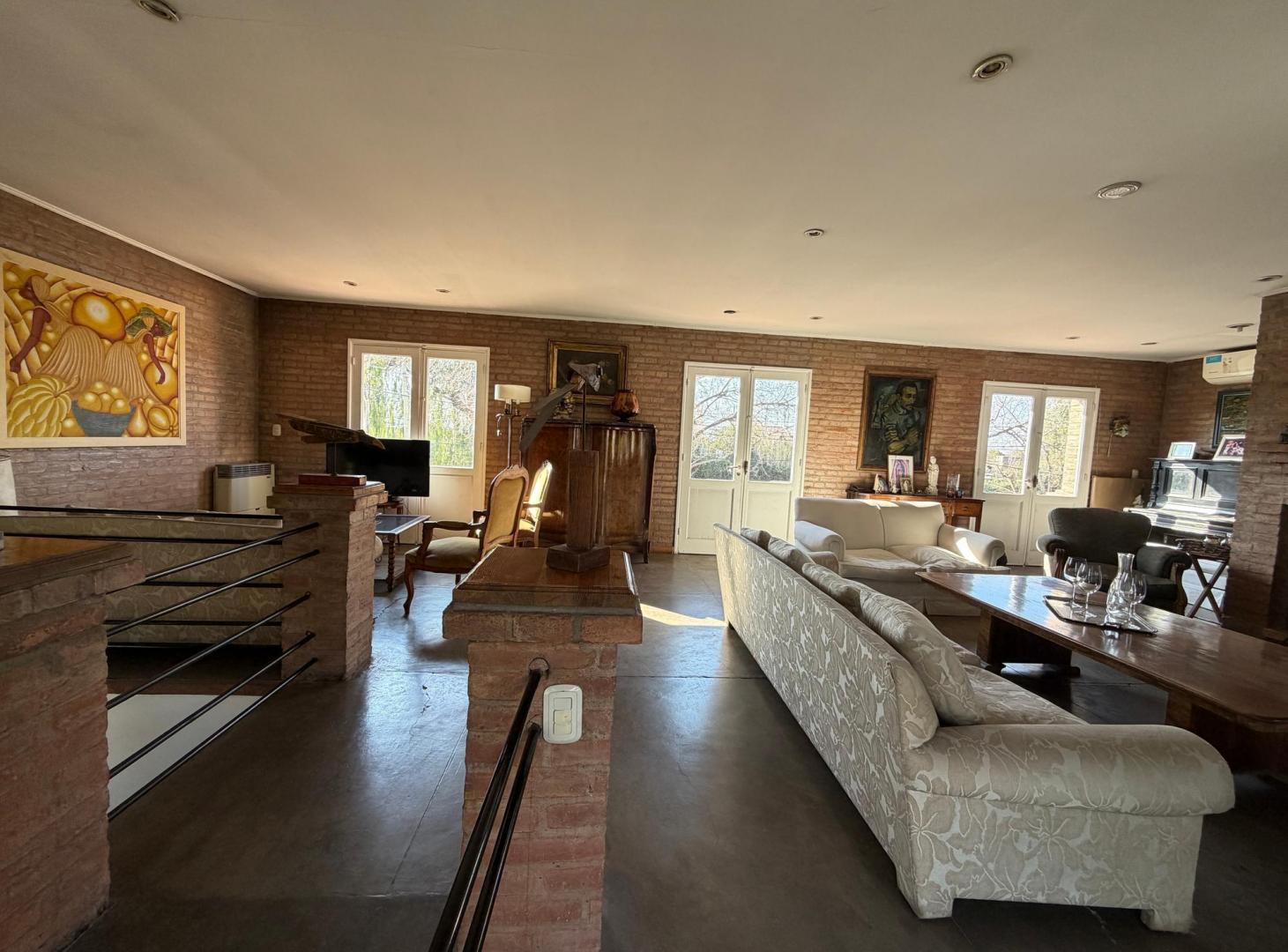 Foto de Venta casa con Amenities en barrio privado Guaymallén, imagen 1
