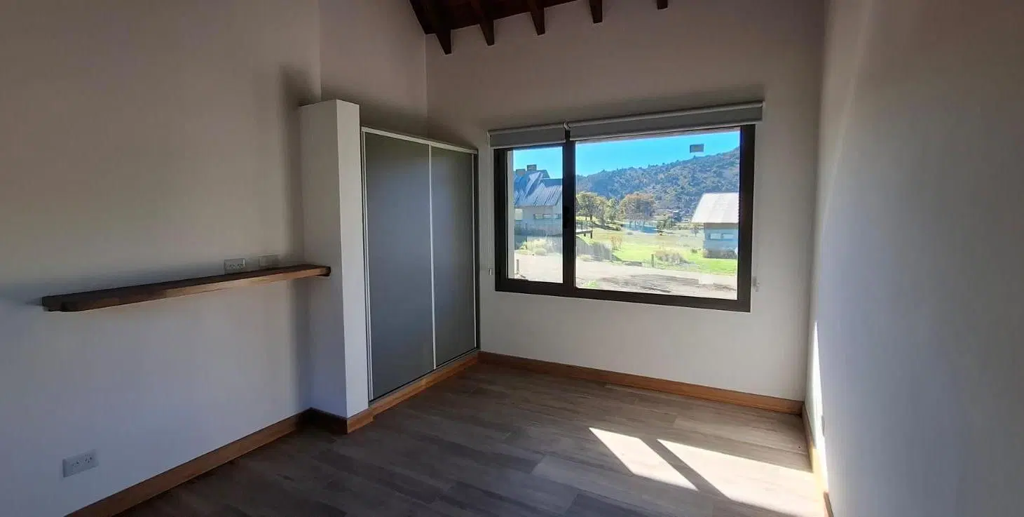 Venta Cabaña de 2 Dormitorios en Estancia Los Ñires, San Martín de los Andes 2