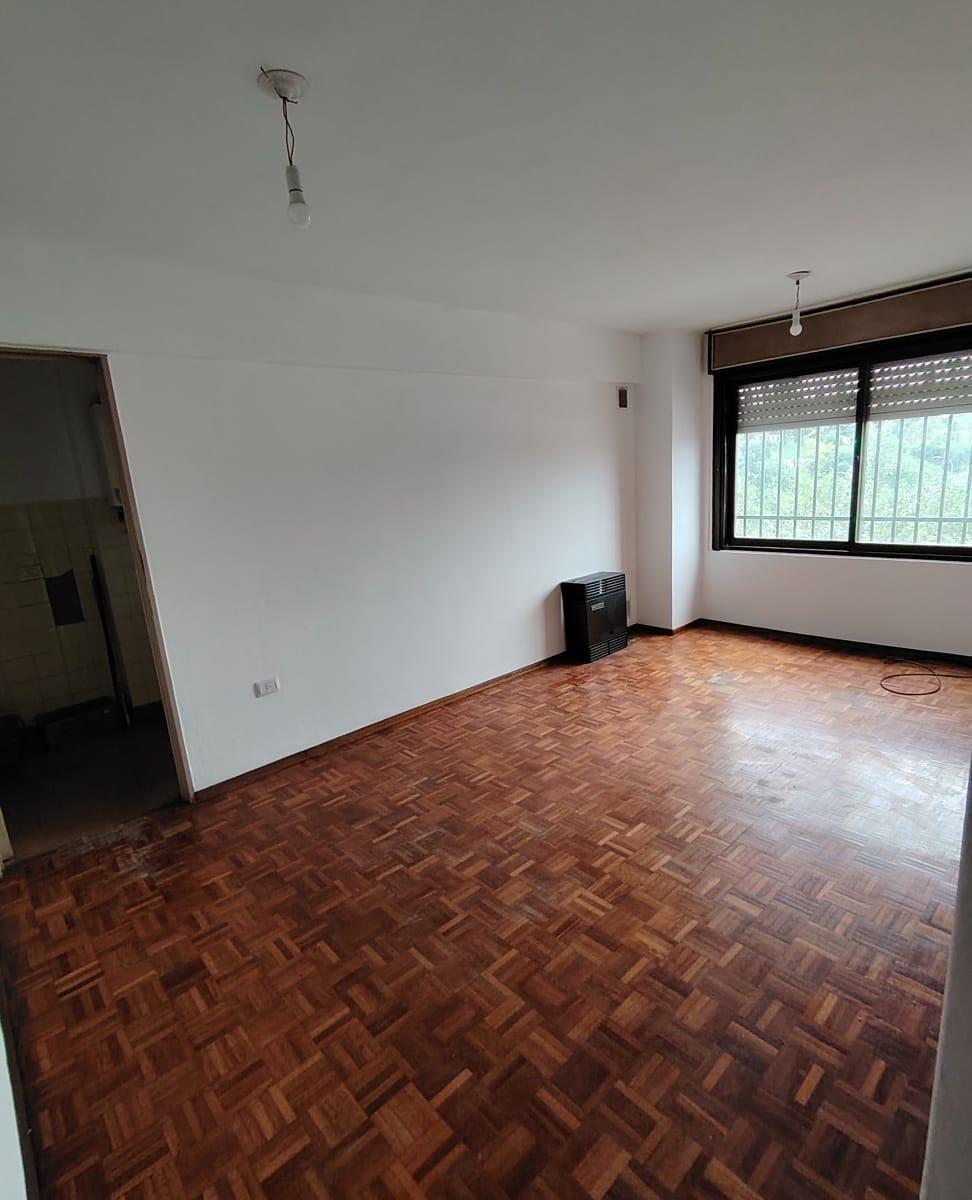 Venta Departamento de 2 Dorm. B Cofico. 5