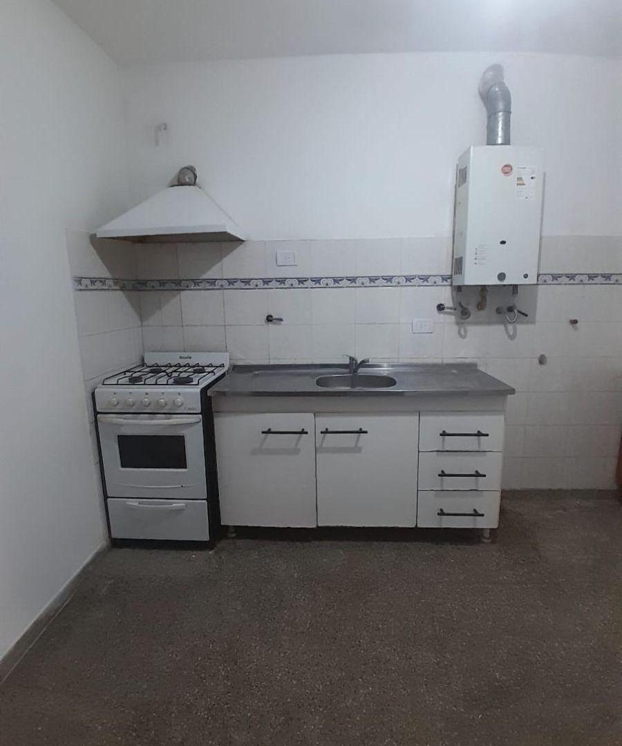 Foto de ALQUILO CASA 2 HABITACIONES-carlos paz b°santa rita, imagen 2