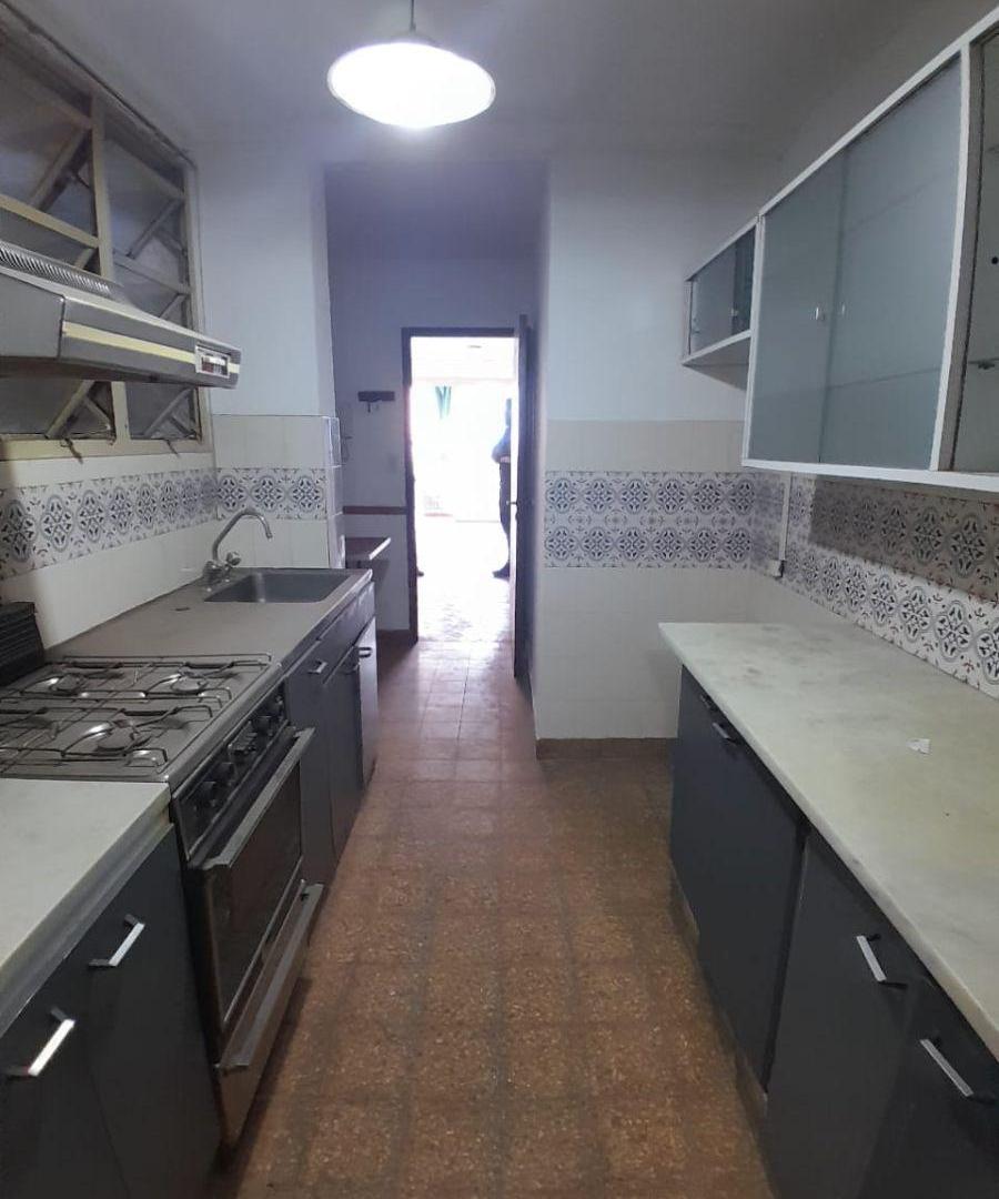 Foto de VENDO SEMIPISO 4HAB- CENTRO- GALERIA MITRE, imagen 3