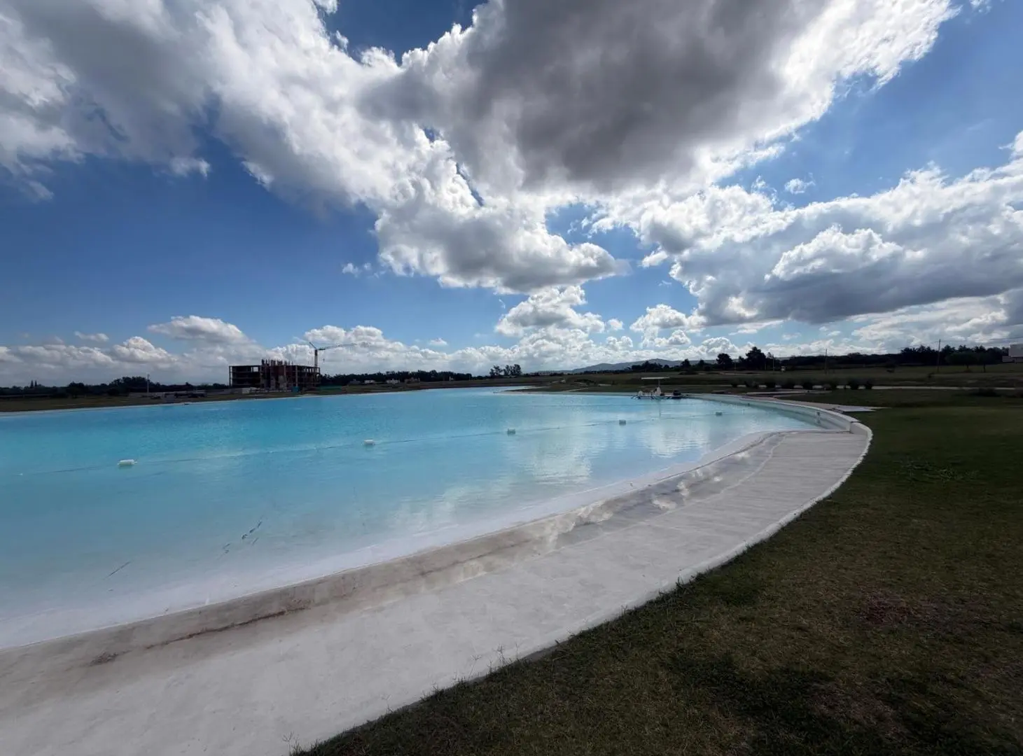 Lote en venta en Aquavista – Barrio privado con laguna cristalina 3