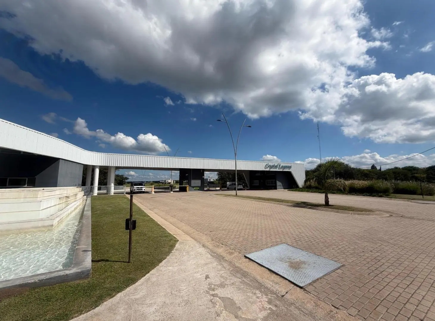 Lote en venta en Aquavista – Barrio privado con laguna cristalina 2