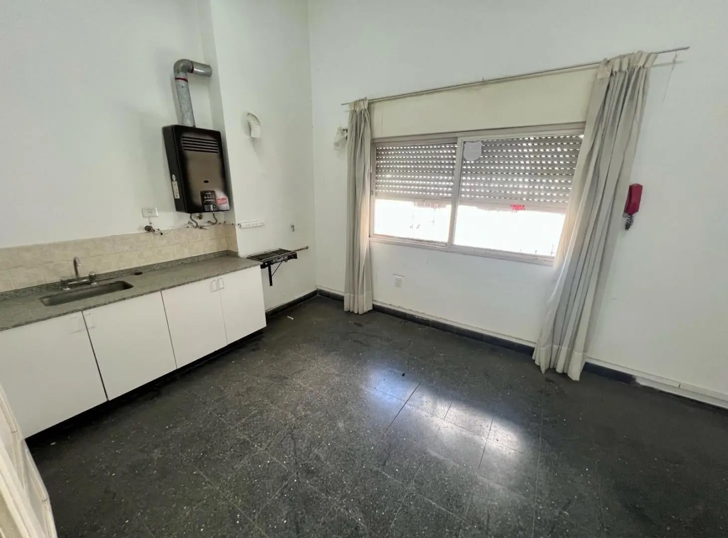 Departamento en alquiler Centro Córdoba | Amplio, estilo clásico, 8 ambientes peatonal 2