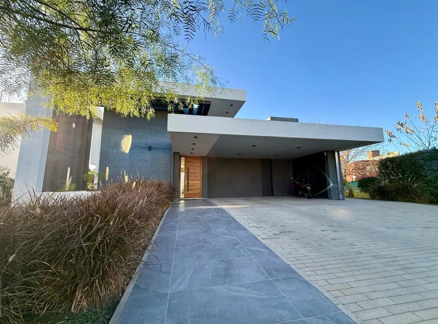 Casa moderna en VENTA en Jardín Inglés – Valle Escondido 4