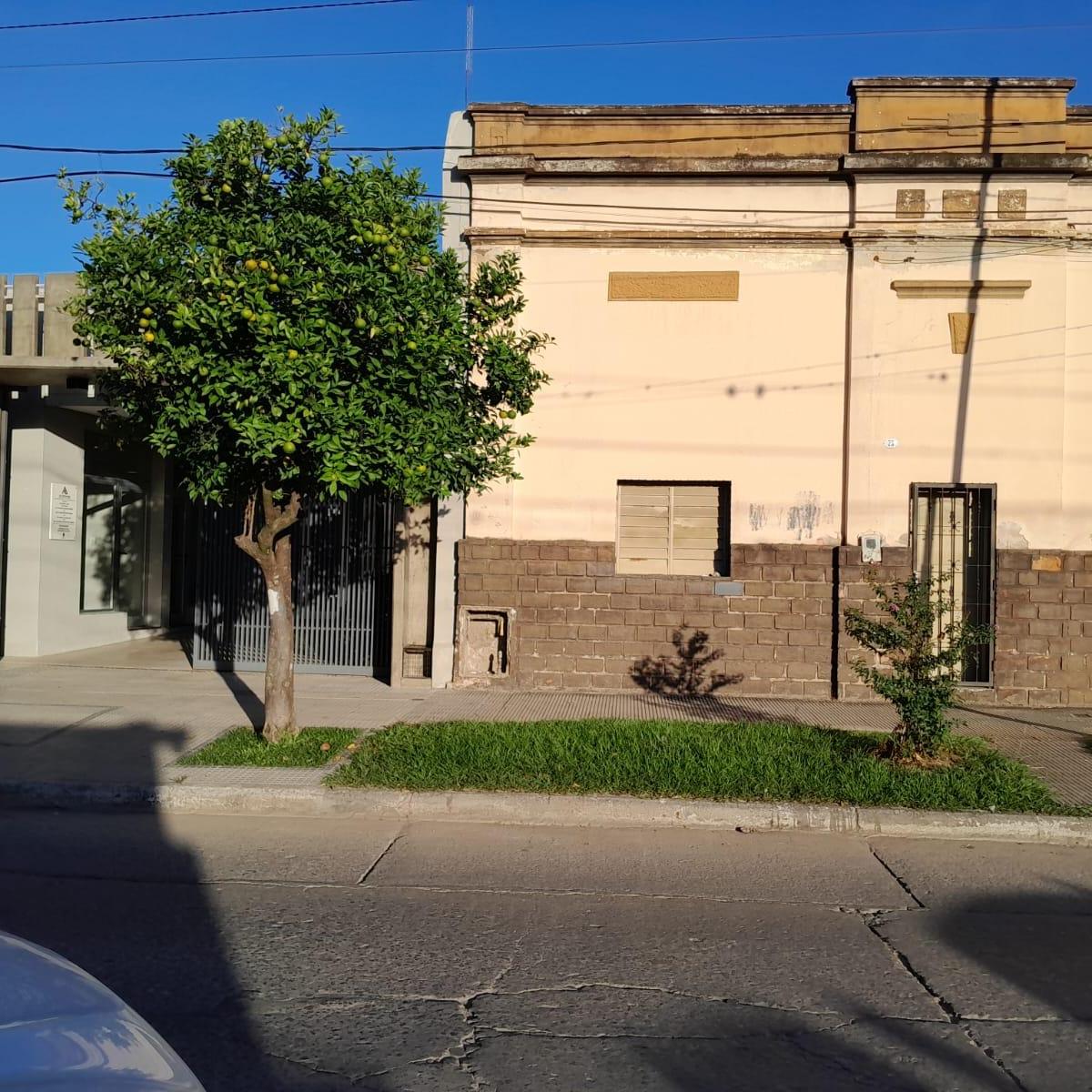 Excelente Propiedad Apta Para Inversores en El Centro de Lules 2