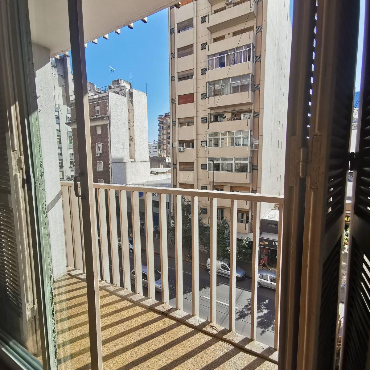 Departamento 3 Dorm. con Cochera Av Colón 675 4