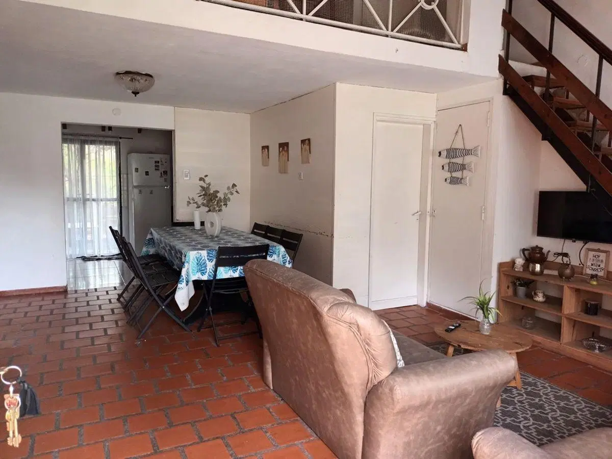 Venta en block de 3 departamentos tipo casa en Aguas Verdes. 5