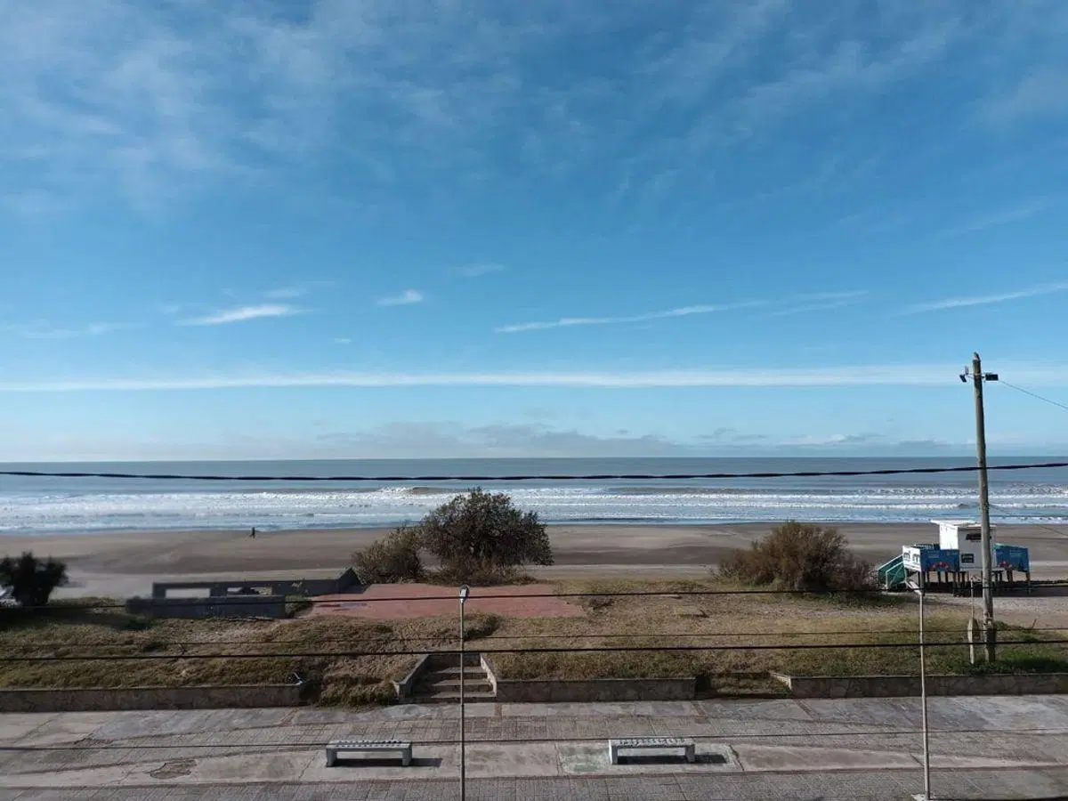 Departamento de dos ambientes, 25 m2, en San Bernardo. 1