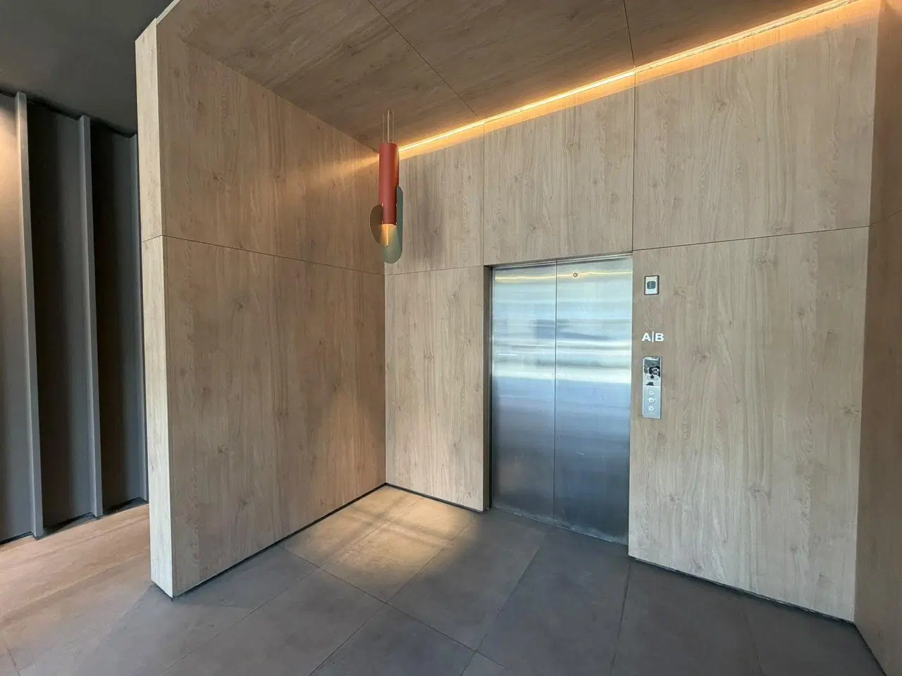 Departamento de 4 Amb a estrenar con Patio y Cochera 2