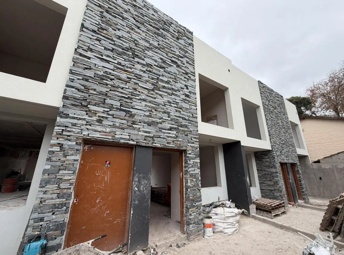 Duplex 3 amb a Estrenar - Cochera y entrada independiente 2