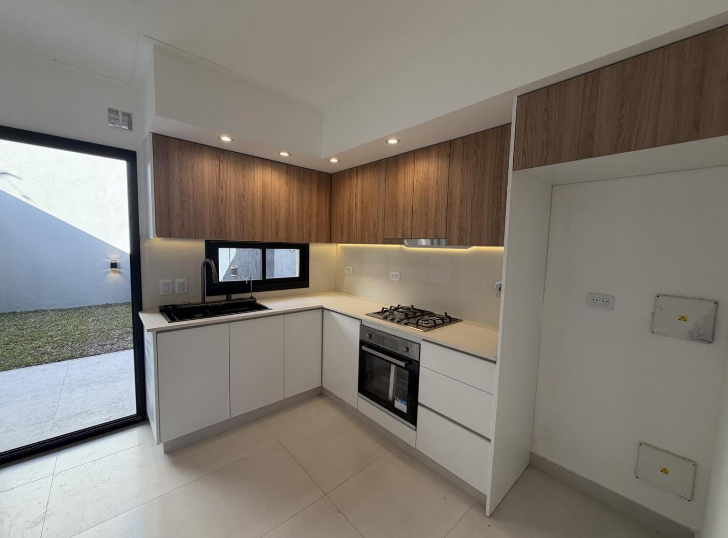 Foto de Triplex 5 Amb A Estrenar con Jardin Excelente Categoria, imagen 5