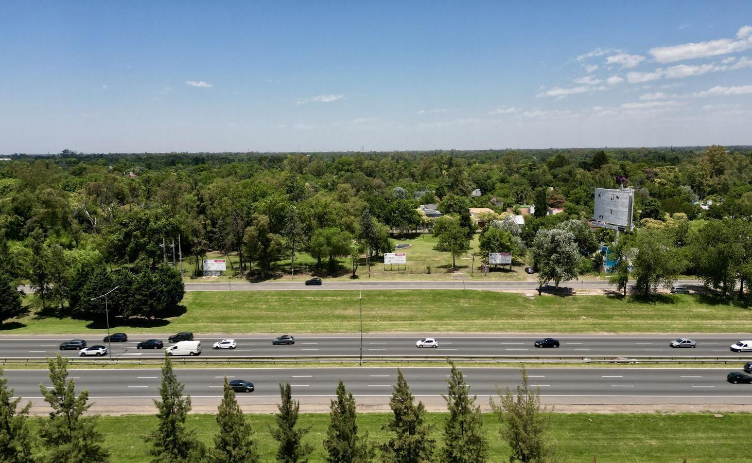 Foto de Excelente Terreno en Venta frente a Concesionario Porsche, imagen 5