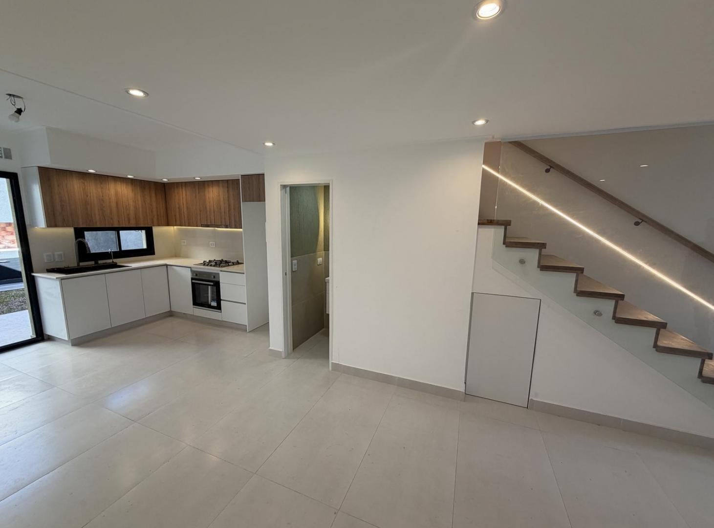 Foto de Triplex 5 Amb A Estrenar con Jardin Excelente Categoria, imagen 2