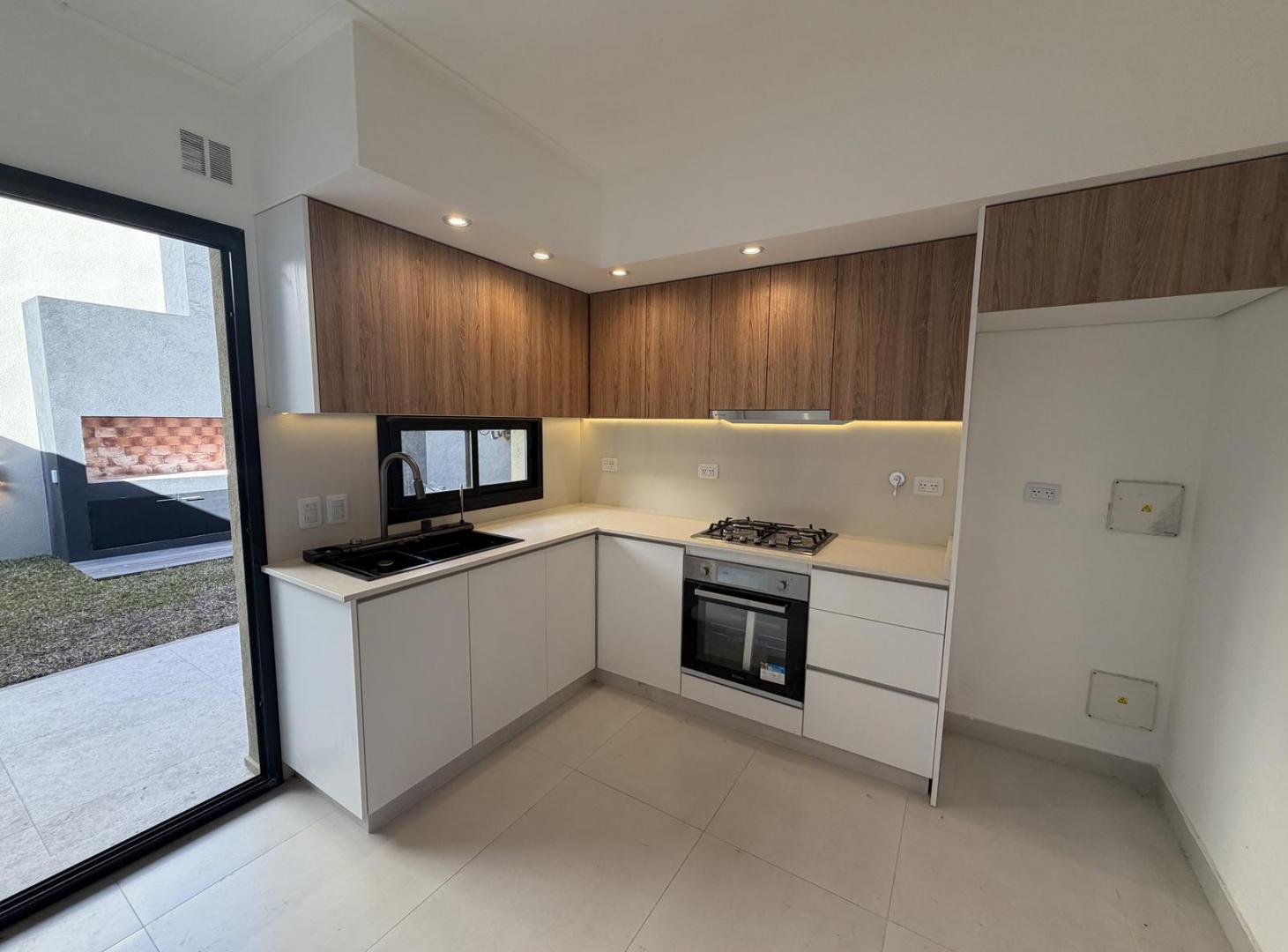 Foto de Triplex 5 Amb A Estrenar con Jardin Excelente Categoria, imagen 4