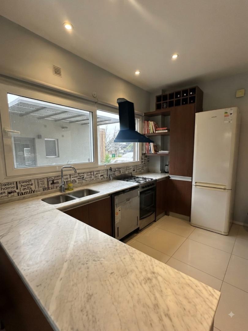 Foto de CASA EN ALISOS - ALQUILER, imagen 2