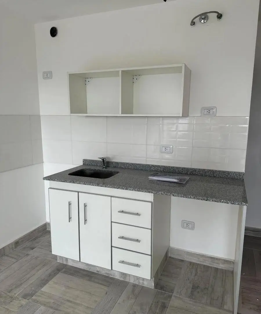 Departamento en alquiler en Morón 4