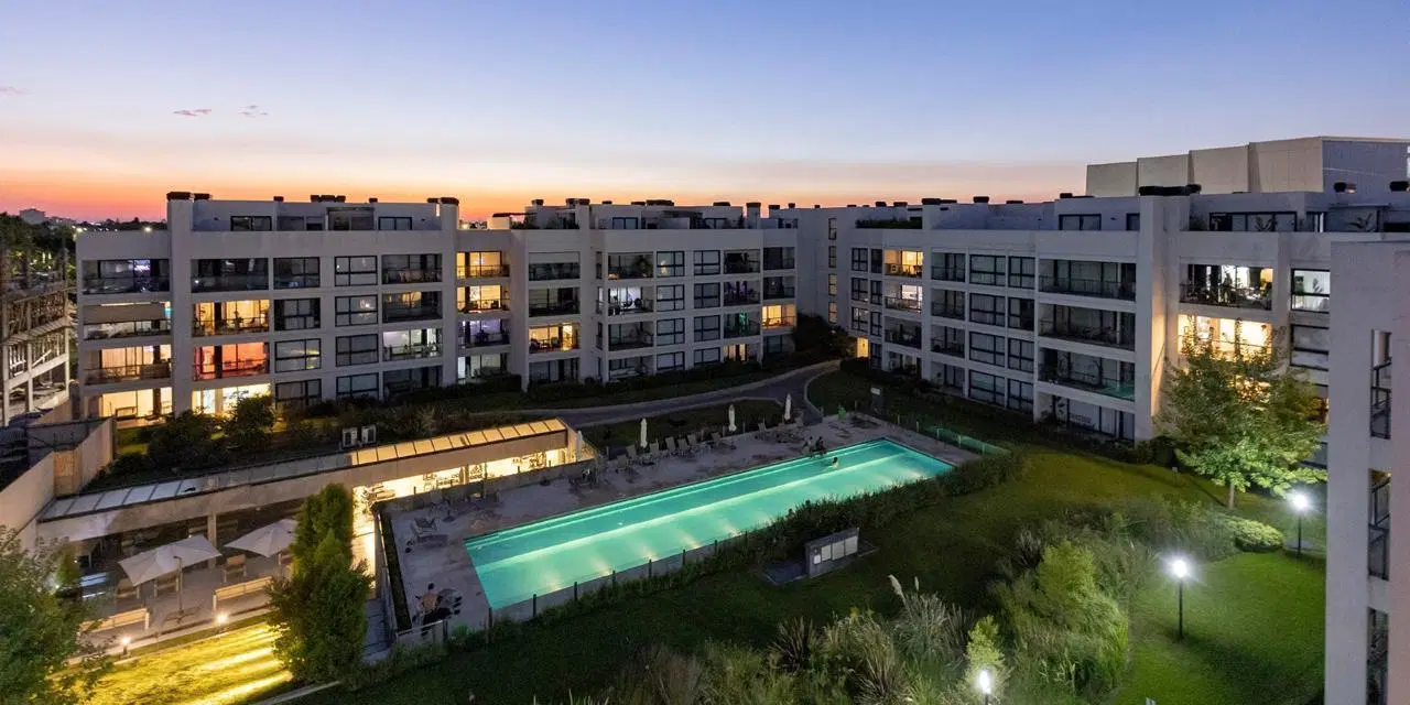 Departamentos dos ambientes de categoría, con cochera y parrrilla, en alquiler en Complejo Vilanova 2