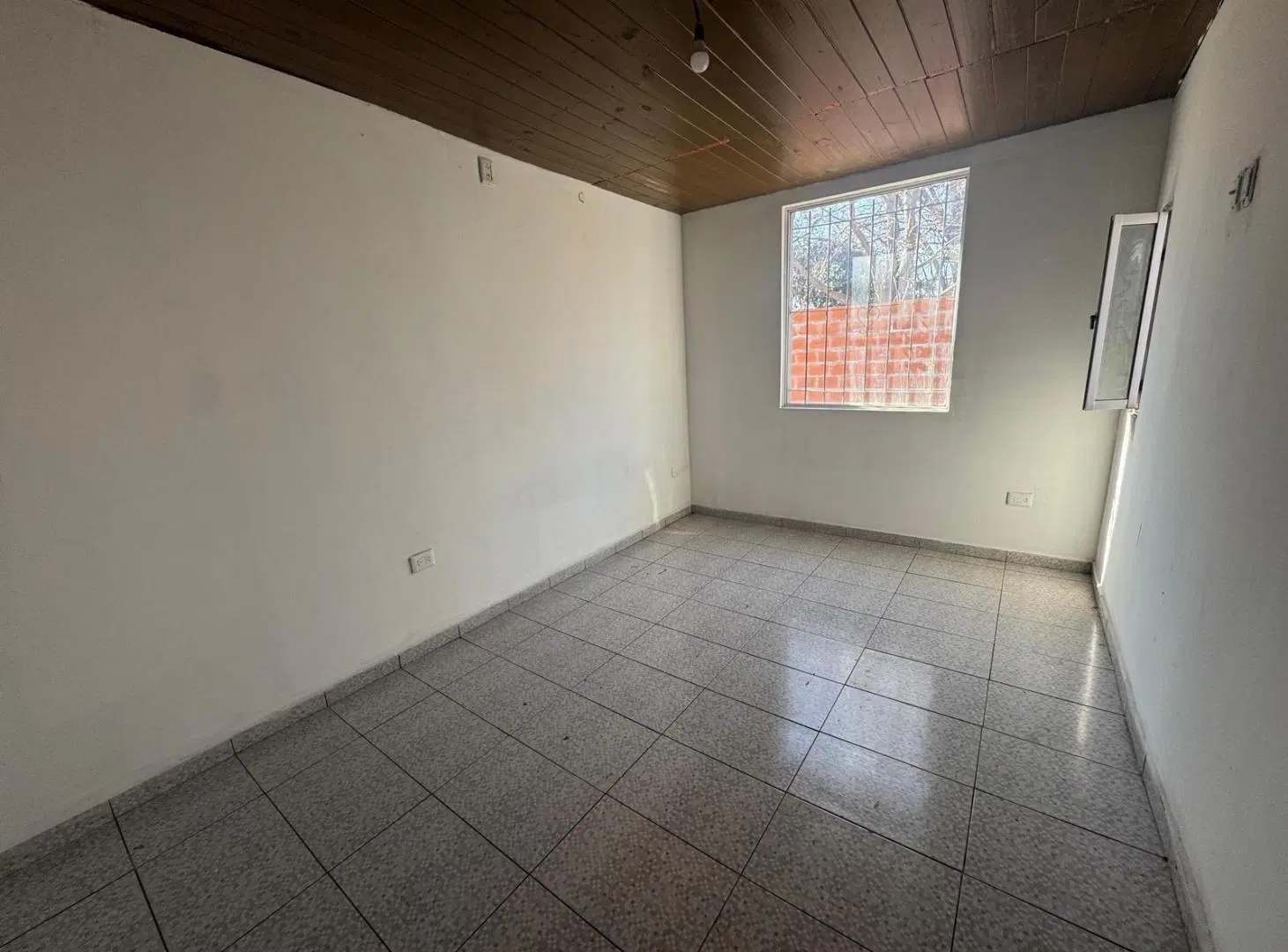 PH 2 ambientes con parque en planta baja en alquiler en Paso Del Rey 3