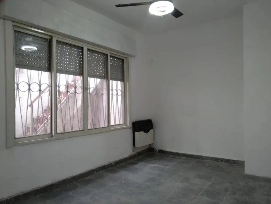 Casa PH 3 ambientes en venta en Morón 5